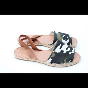 NWOT Bamboo Shore sandals